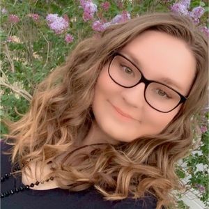 Meet your Posher, Brandi